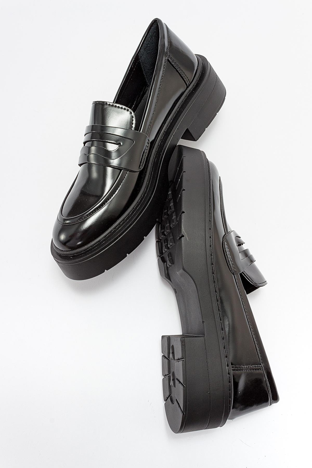 Josie - Black Patent Platform Loafers – Prologue Shoes
