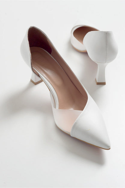 Vera Pump White