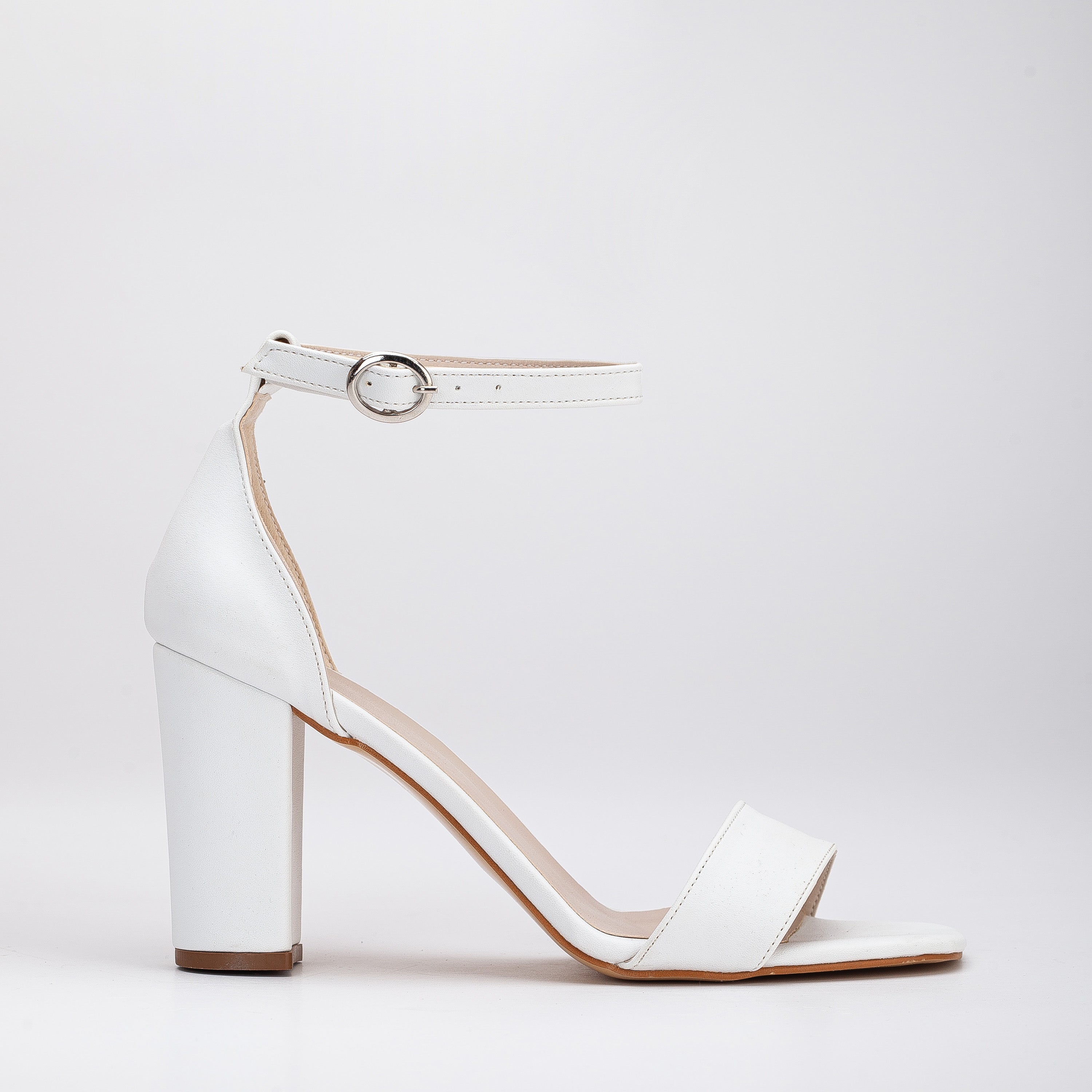 White Closed heels for Women, Women's Fashion, Footwear, Heels on Carousell