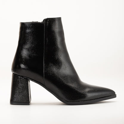 Vegan ankle-high boots, black ankle-high boots, sustainable ankle-high boots, cruelty-free ankle-high boots, eco-friendly ankle-high boots, vegan leather ankle-high boots, women's black ankle boots, stylish black ankle boots, faux leather ankle-high boots, black vegan boots.