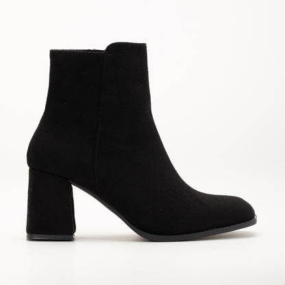 Vegan ankle-high boots, black ankle-high boots, sustainable ankle-high boots, cruelty-free ankle-high boots, eco-friendly ankle-high boots, vegan leather ankle-high boots, women's black ankle boots, stylish black ankle boots, faux leather ankle-high boots, black vegan boots.