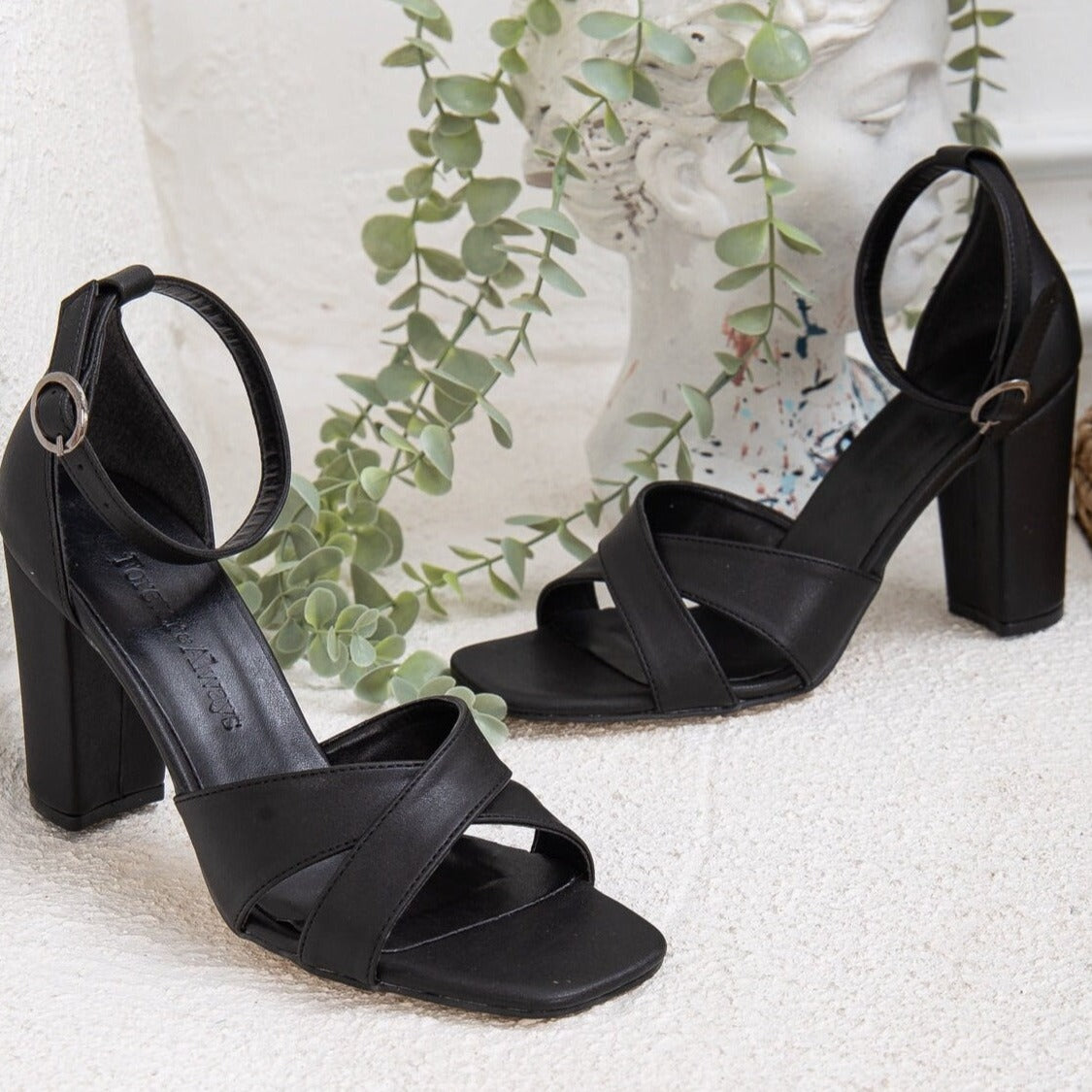 Le Soir Pour La Victoire Black Satin Cristella 2 Formal Heels Shoes Size 7  | eBay