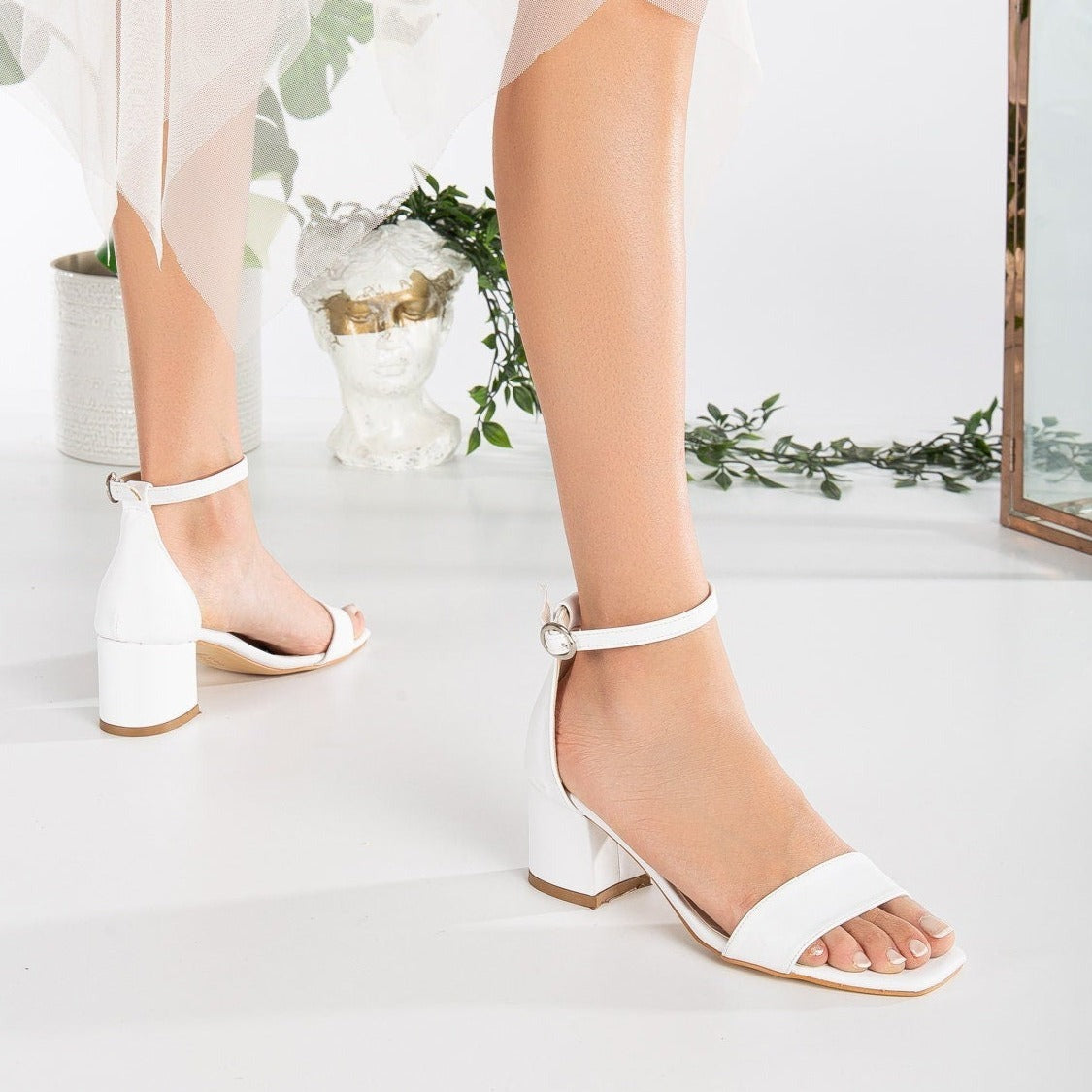 Amazon.com | Junayuan Women's Pointed Toe Block Heel Pumps Slingback Chunky  Heel Slip On Evening Party Dress Shoes White | Pumps